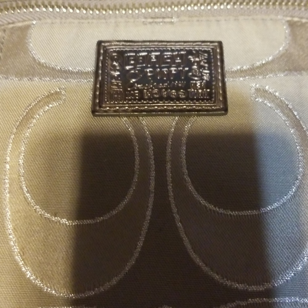 Handbag - Picture 3 of 5
